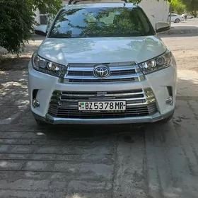 Toyota Highlander 2019