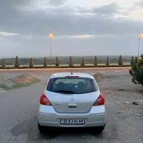 Nissan Versa 2010