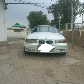 BMW 320 1993