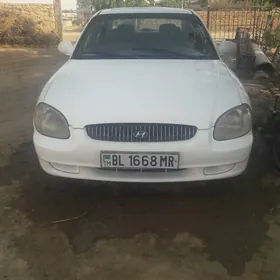 Hyundai Sonata 2001