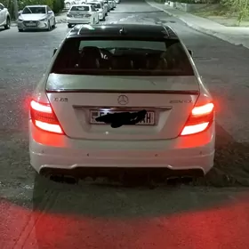 Mercedes-Benz C350 2008