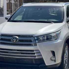 Toyota Highlander 2019