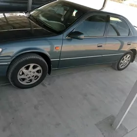 Toyota Camry 2001