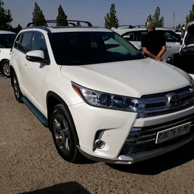 Toyota Highlander 2019