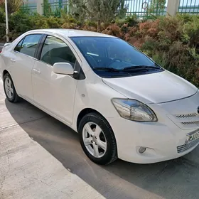 Toyota Yaris 2010