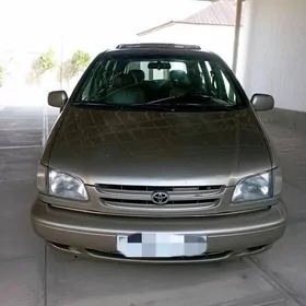 Toyota Sienna 2000