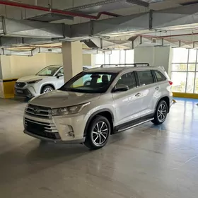 Toyota Highlander 2019