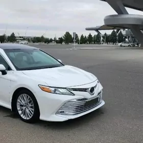 Toyota Camry 2018