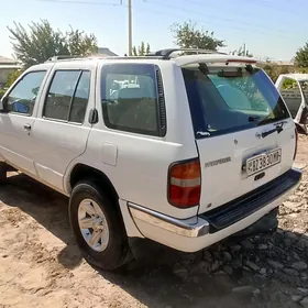 Nissan Pathfinder 1998