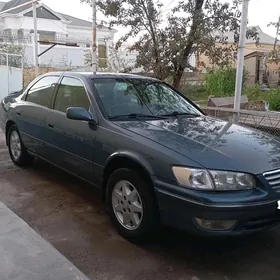 Toyota Camry 2001