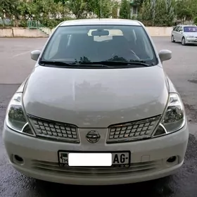 Nissan Tiida 2008