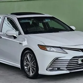 Toyota Camry 2020