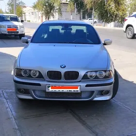 BMW E39 2000