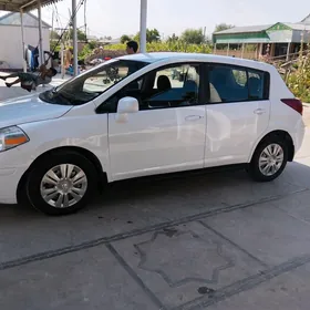 Nissan Versa 2010