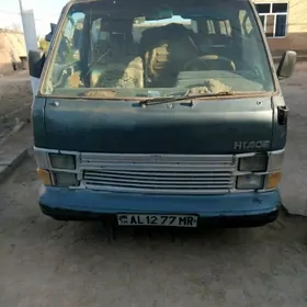 Toyota Hiace 1989