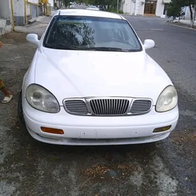 Daewoo Leganza 1998