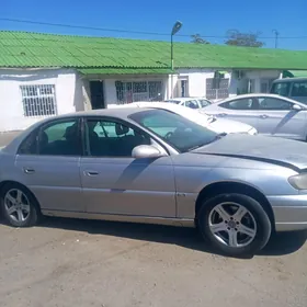 Opel Omega 2003