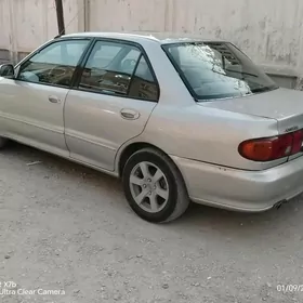 Mitsubishi Lanser 1994