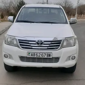 Toyota Hilux 2013