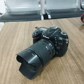 Nikon 7100