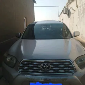 Toyota Highlander 2010