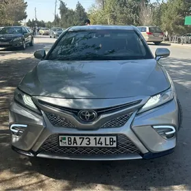 Toyota Camry 2020