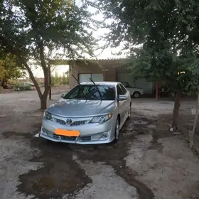 Toyota Camry 2014