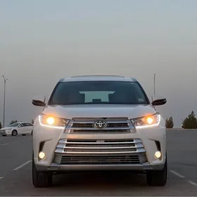 Toyota Highlander 2019