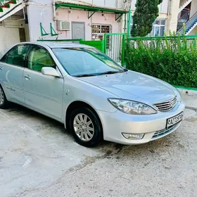 Toyota Camry 2004