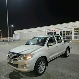 Toyota Hilux 2014