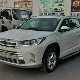 Toyota Highlander 2018