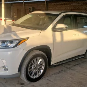 Toyota Highlander 2017