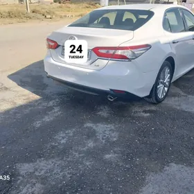 Toyota Camry 2018