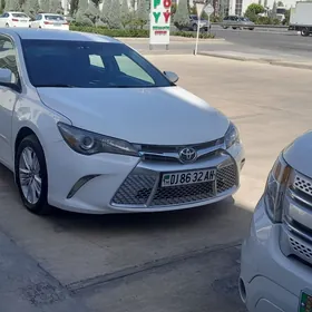 Toyota Camry 2017