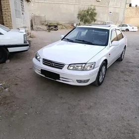 Toyota Camry 2000