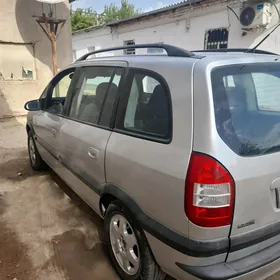 Opel Zafira 2003