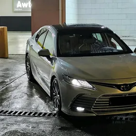 Toyota Camry 2018