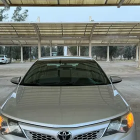 Toyota Camry 2014