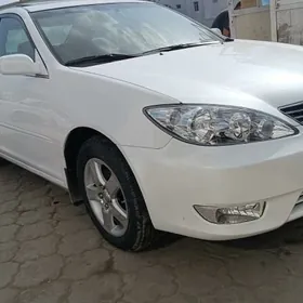 Toyota Camry 2004