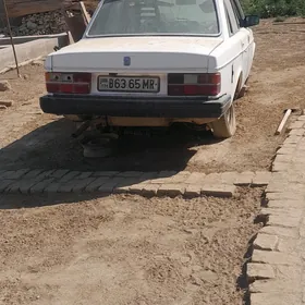 Volvo 240 1992