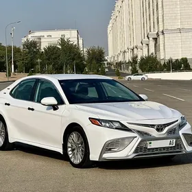 Toyota Camry 2020