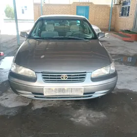 Toyota Camry 1998