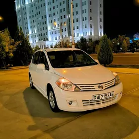 Nissan Versa 2010