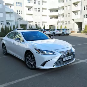 Lexus ES 350 2019