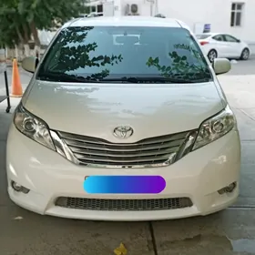 Toyota Sienna 2016