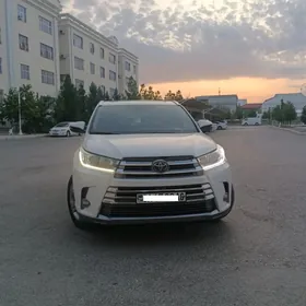 Toyota Highlander 2018