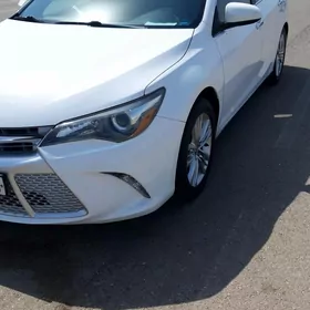 Toyota Camry 2016