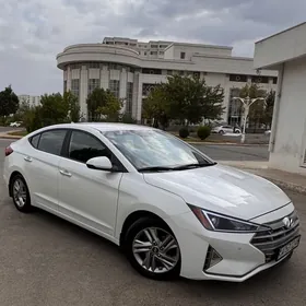 Hyundai Elantra 2020