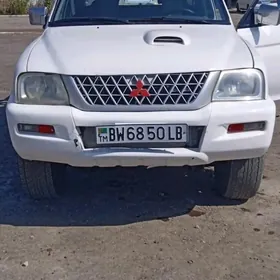 Mitsubishi L200 2006