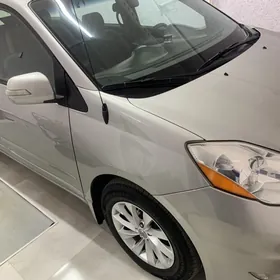 Toyota Sienna 2008